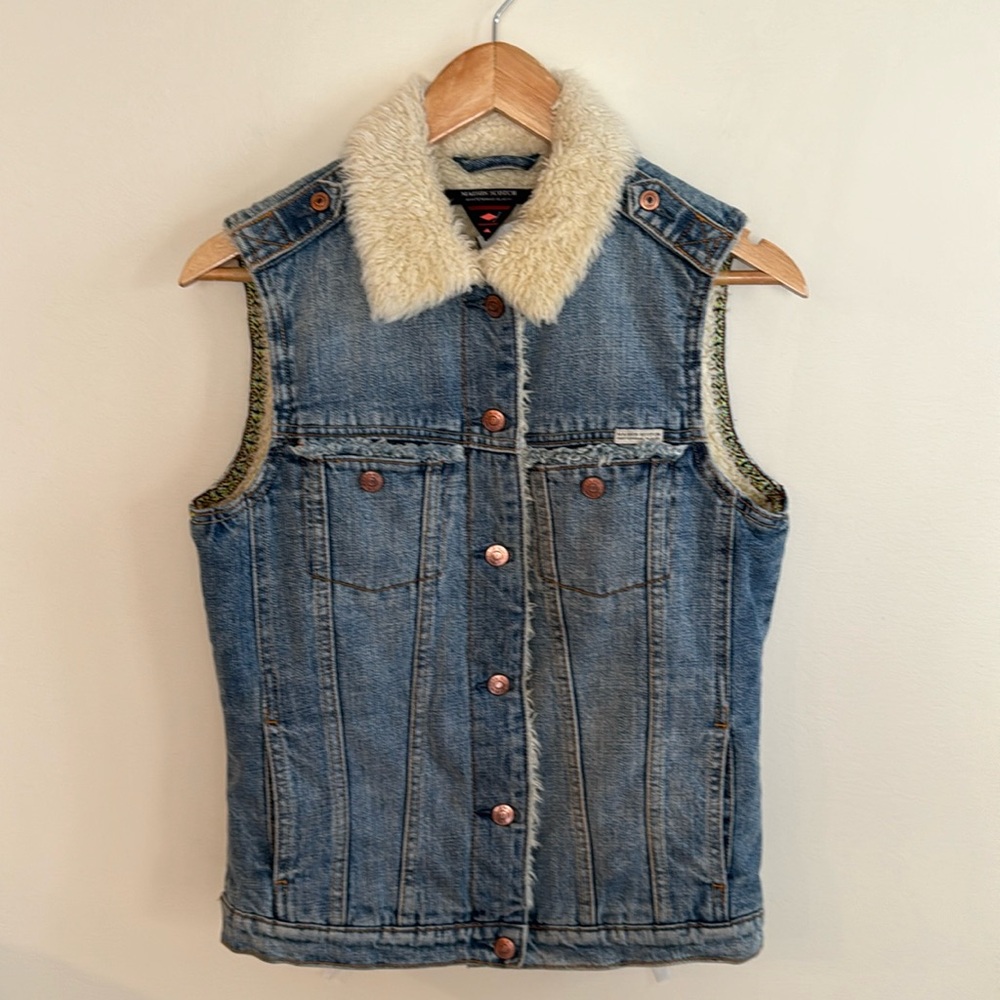 MAISON SCOTCH Sherpa denim vest ..